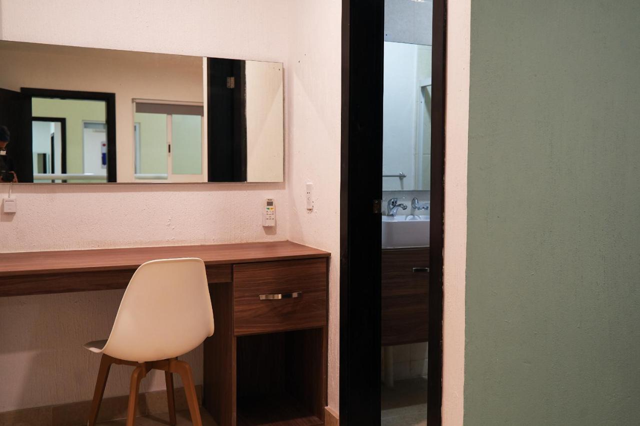 Nora Downtown Hotel กัวดาลาฮารา ภายนอก รูปภาพ